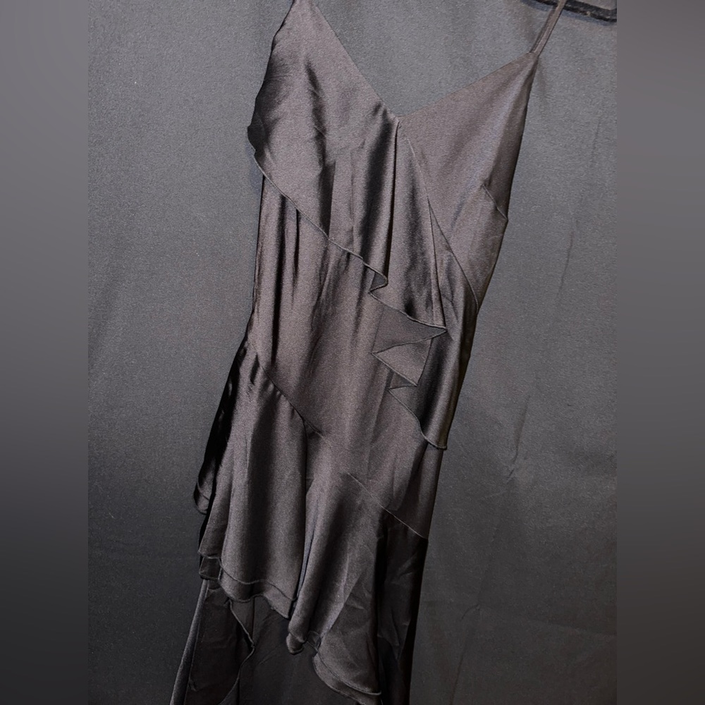 🆕 || F21 || Satin Ruffle High-Low Dress - Picture 5 of 8
